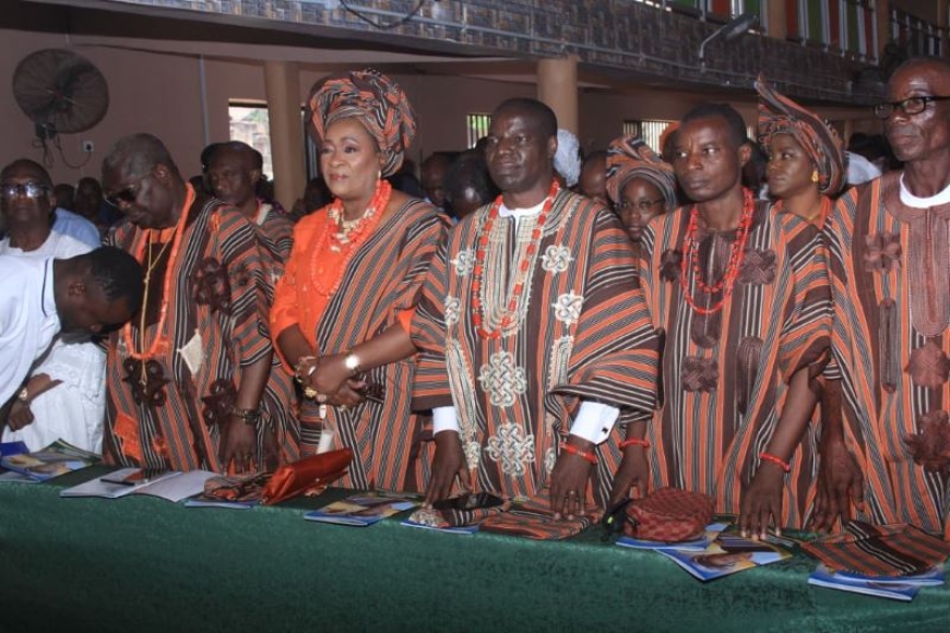 AKUNGBA STANDS STILL AS OAUSTECH VC, FAMILY BID OLOGUNORISA MATRIARCH FAREWELL